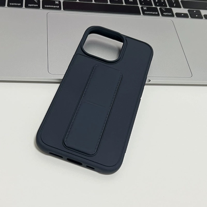 Drop-proof folding case for folding phone