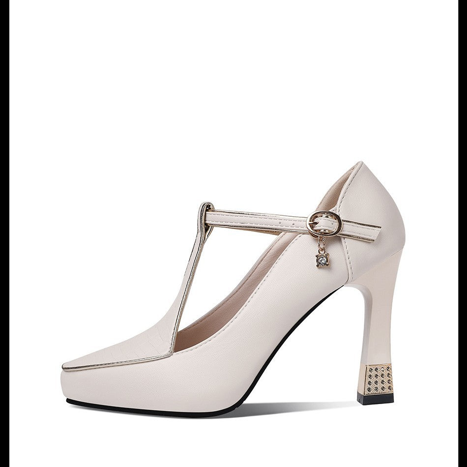 Chaussure femme à talon pointu