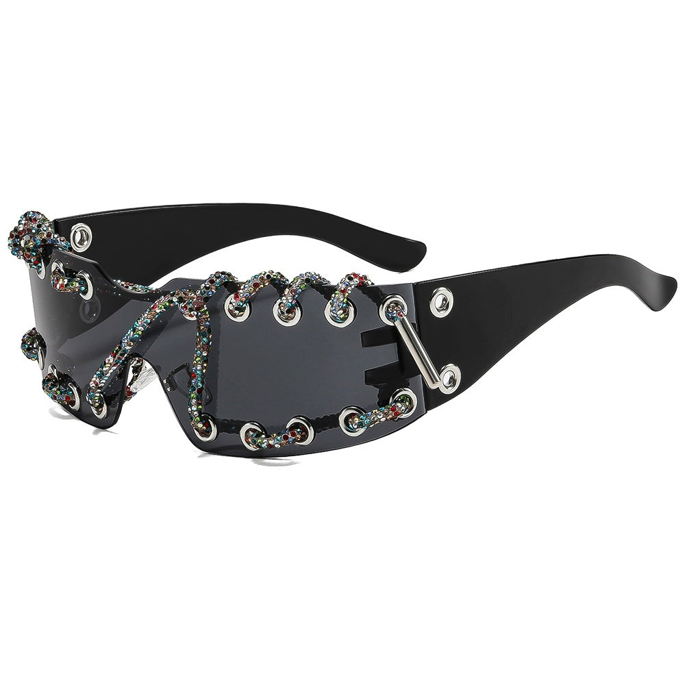 Lunettes de soleil avec rivets à anneaux en métal