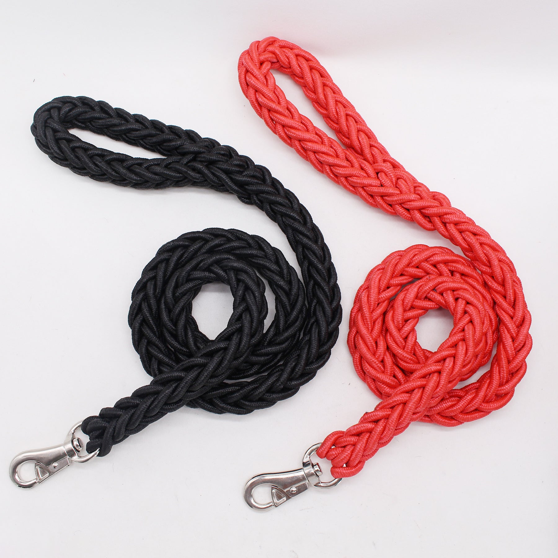 Feuillage en nylon à huit brins adapté aux chiens de taille moyenne à grande