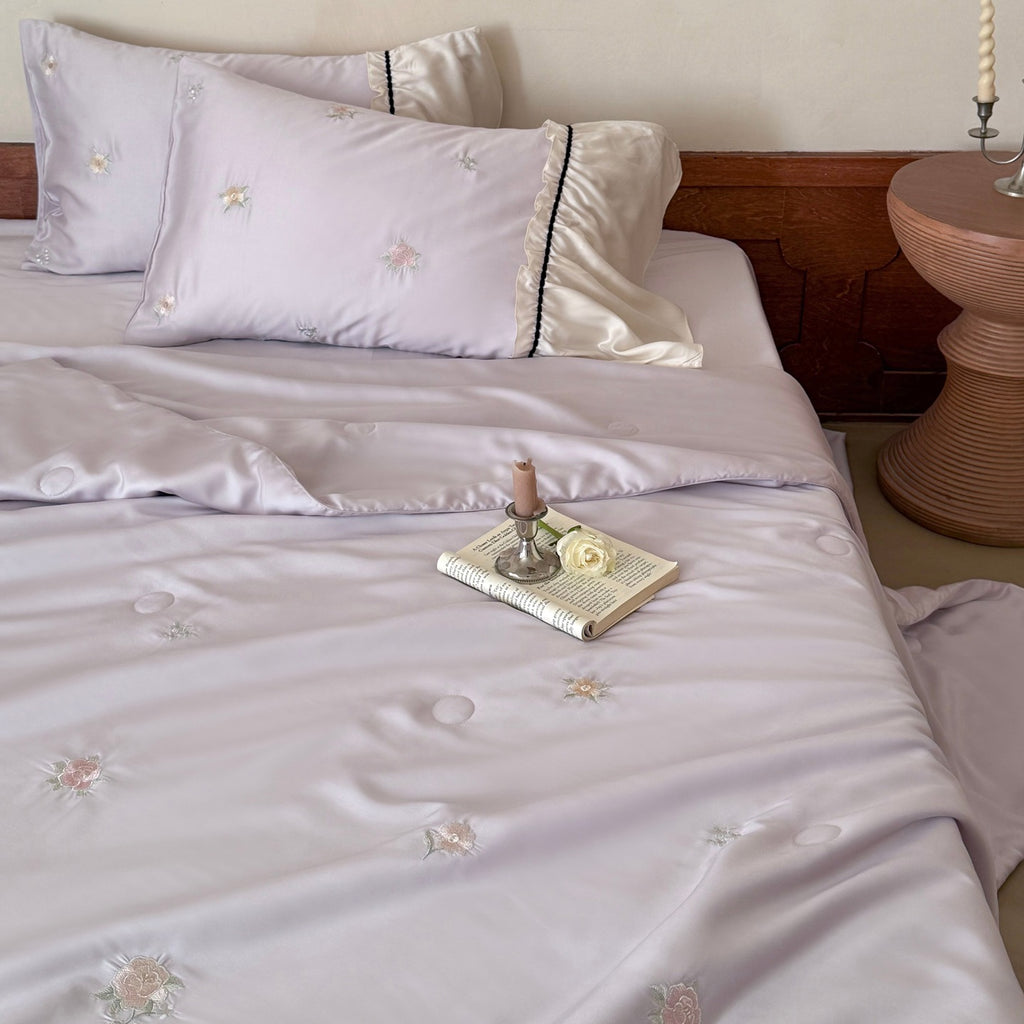 Floral Embroidery Tencel Cool-Smooth Summer Quilt Four-Piece Set