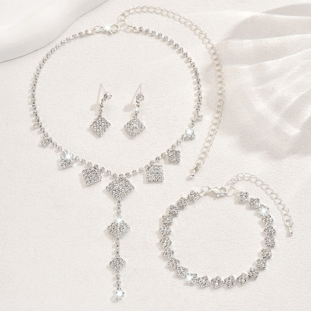 Boucles d'oreilles géométriques Rhombus diamantées simples