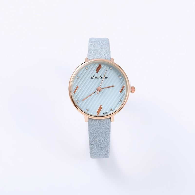 Montre étudiante tendance et polyvalente