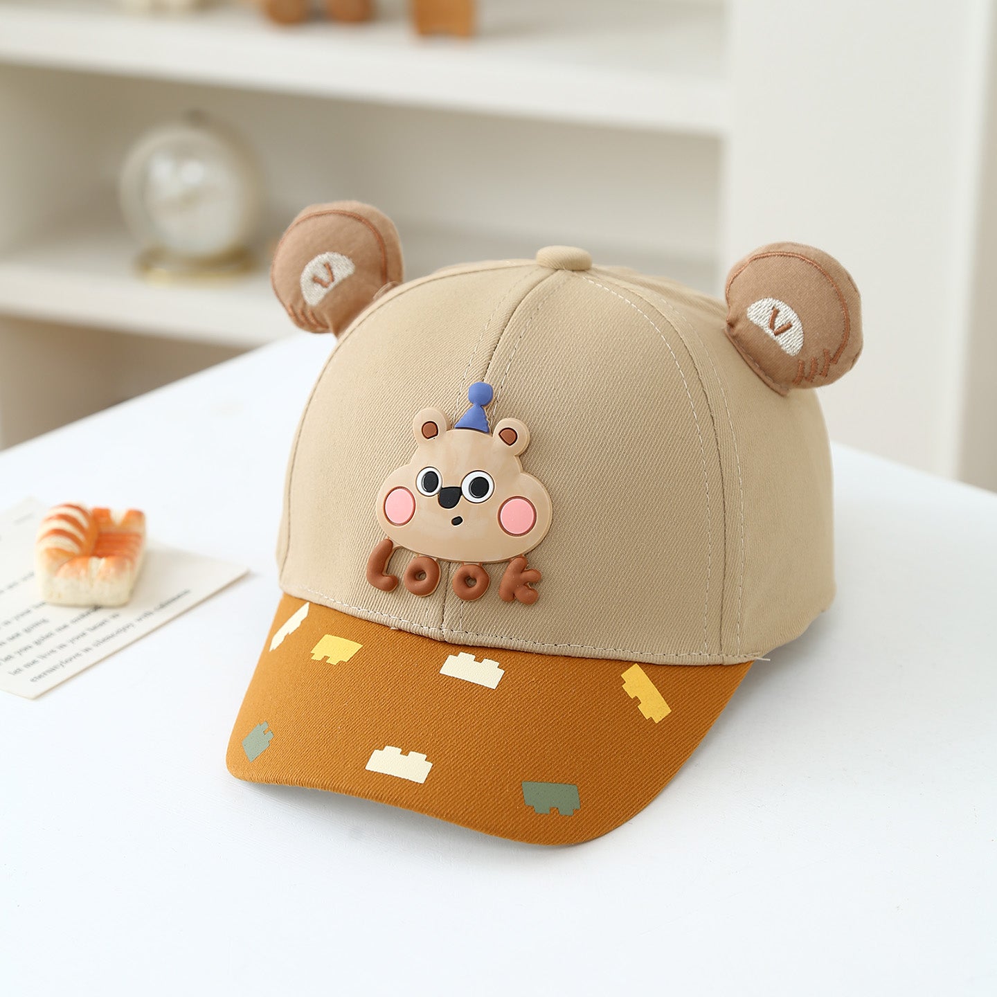 C'est mignon d'été pour protéger les enfants et les filles. Parfait pour