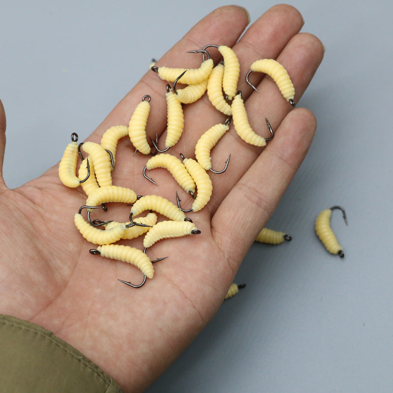 Lure avec combinaison de vers de repas au crochet