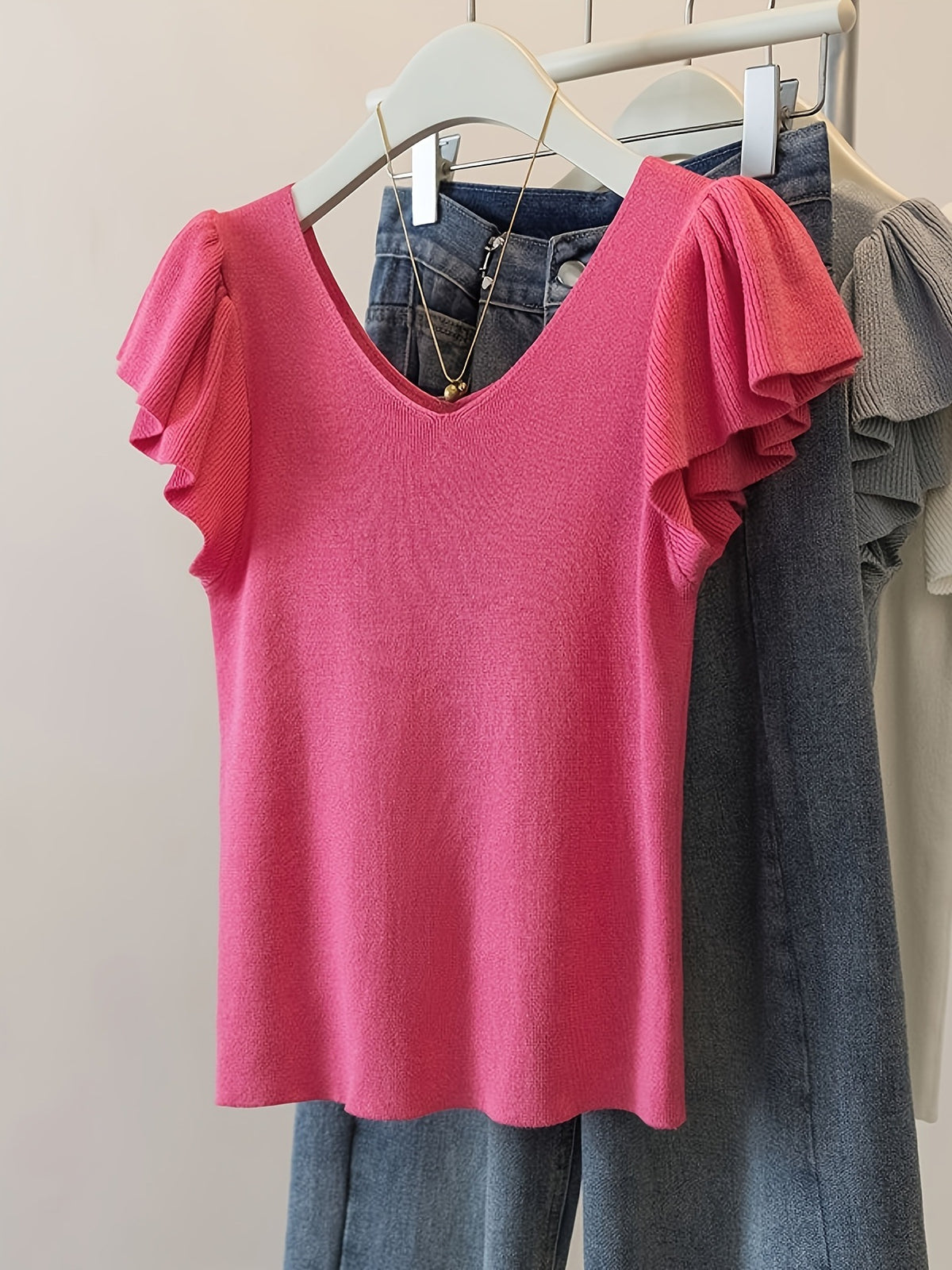 Women's Ruffled Solid-Color Knit V-Neck Short-Sleeve Top