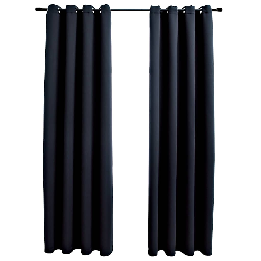 Rideaux noir avec oeillets métalliques