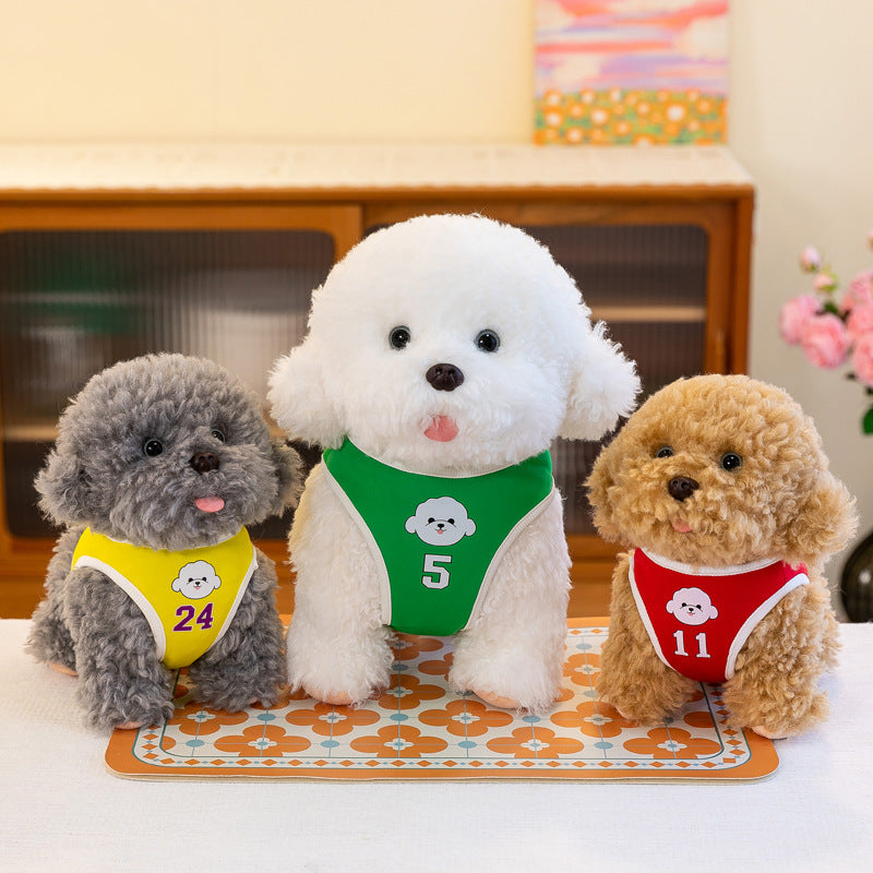 Jouet en peluche de chien en peluche portant un Jersey