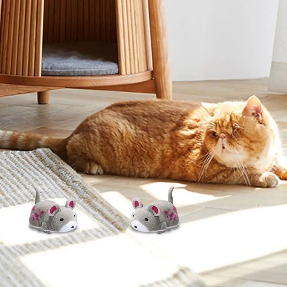 Jouet en peluche Squeaky Mouse Chat Jouet de divertissement sonore interactif doux pour les chats d'intérieur Kitte