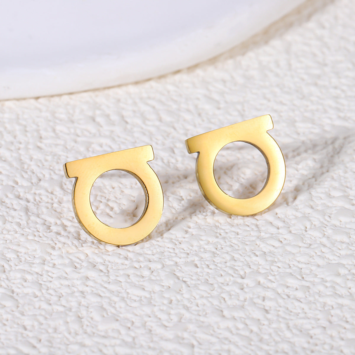 Boucles d'oreilles européennes et américaines en acier inoxydable pour femmes