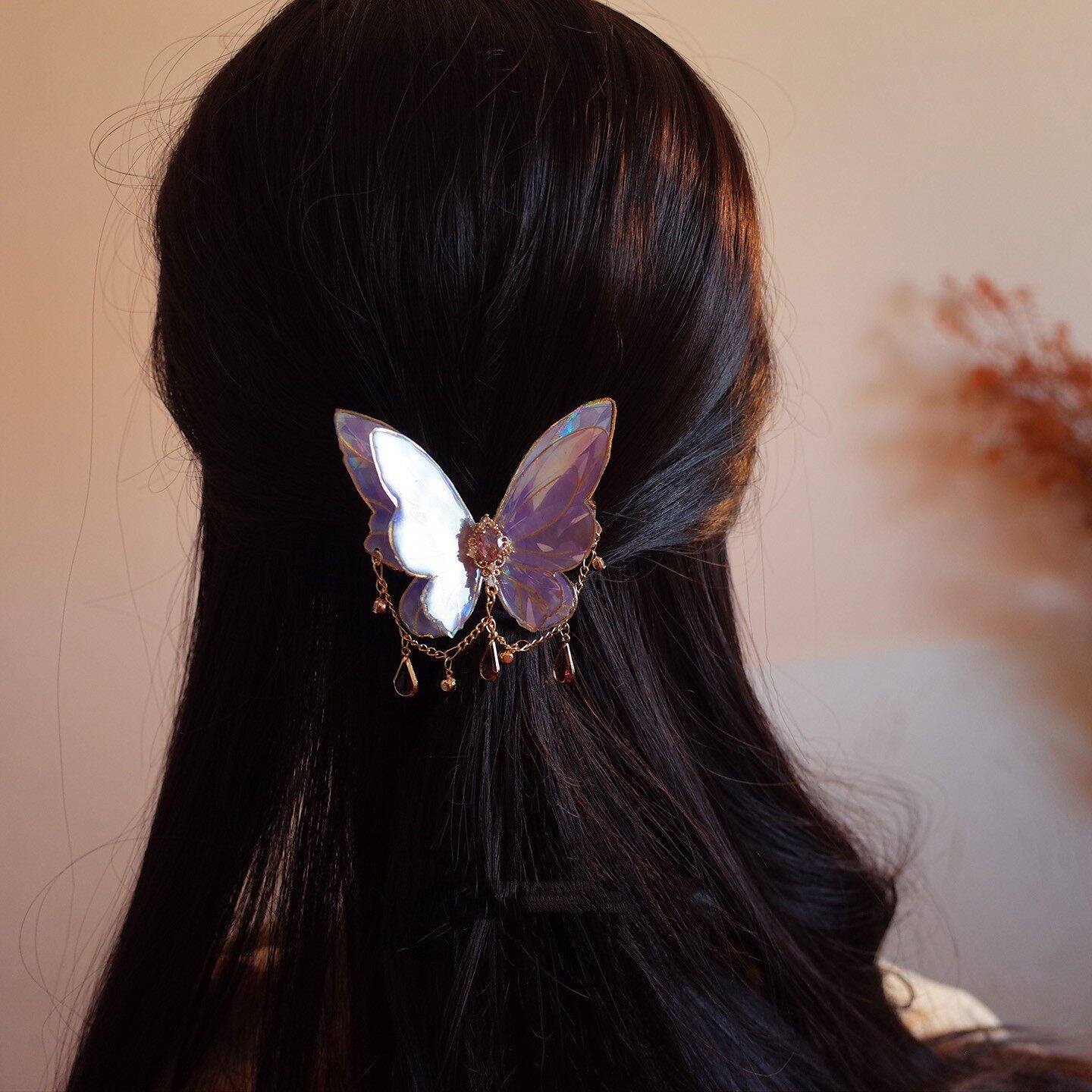 Retro Tassel-décorated Laser-Effect Purple Butterfly Hair Clip