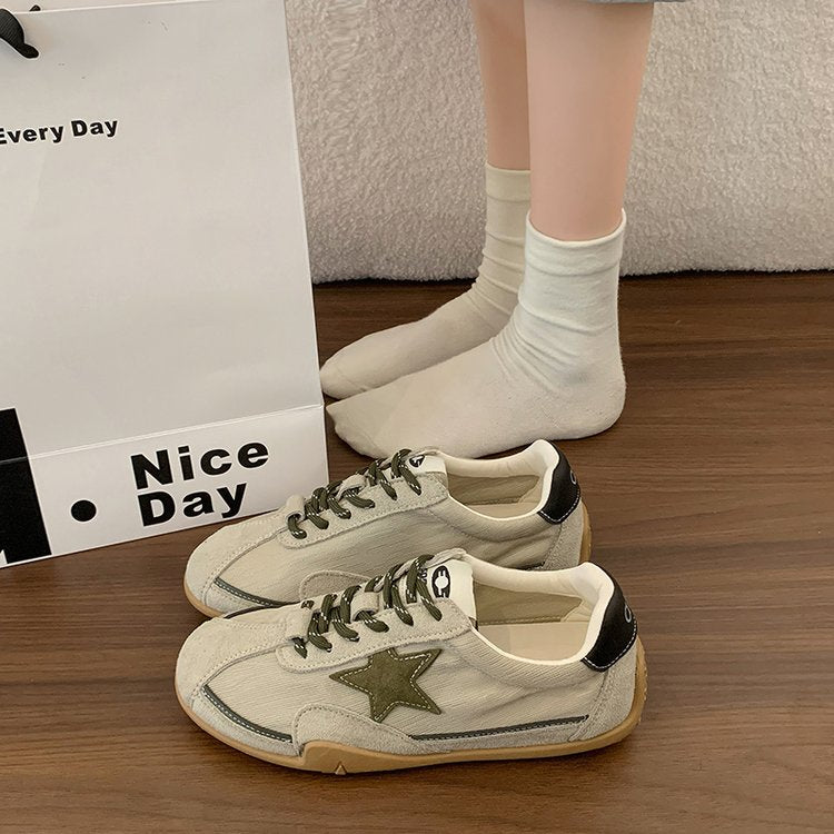 Women's Five-Pointed Star Patch Retro Sneakers