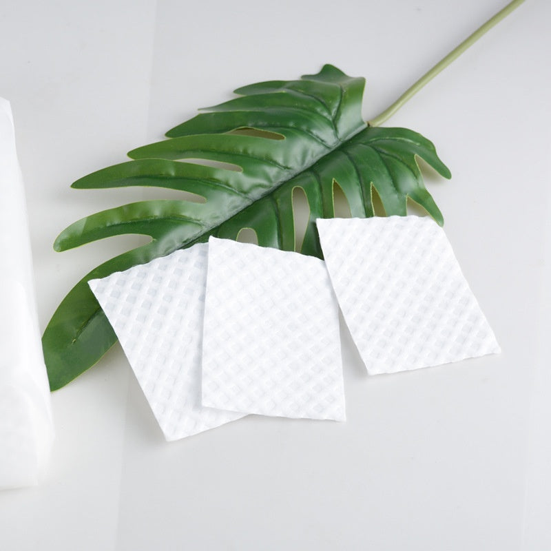 Compresseur humide Maquillage de lintes en remuant et en hydratant des tampons de coton
