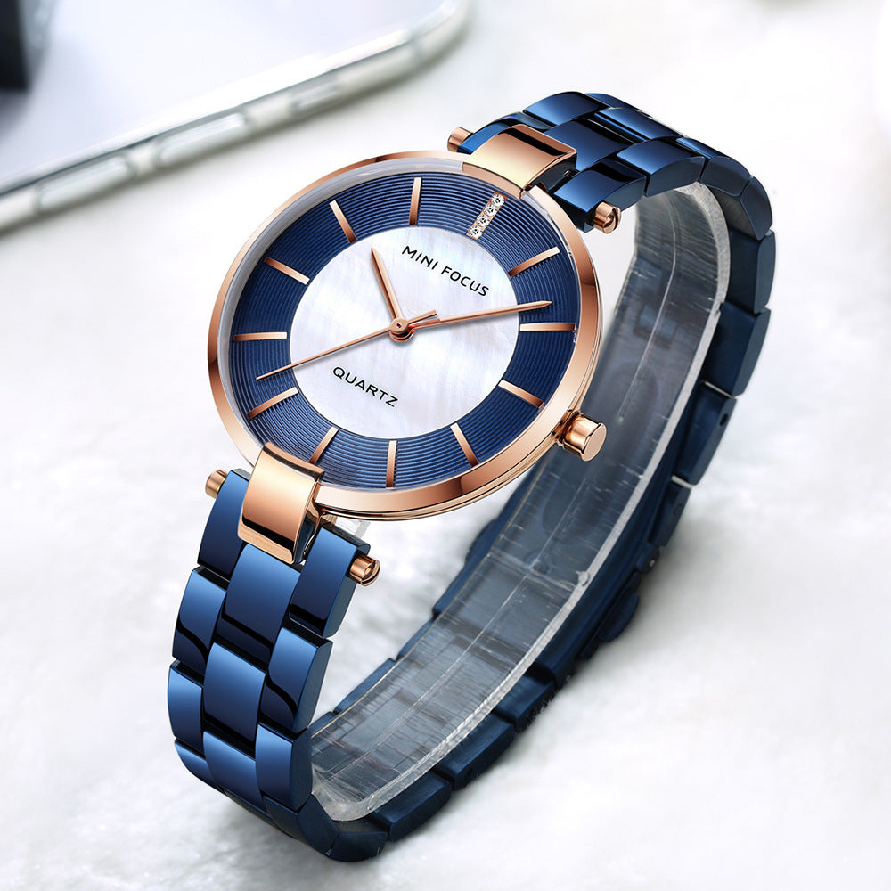 Femmes Casual Quartz Montre simple et élégant bracelet en acier inoxydable