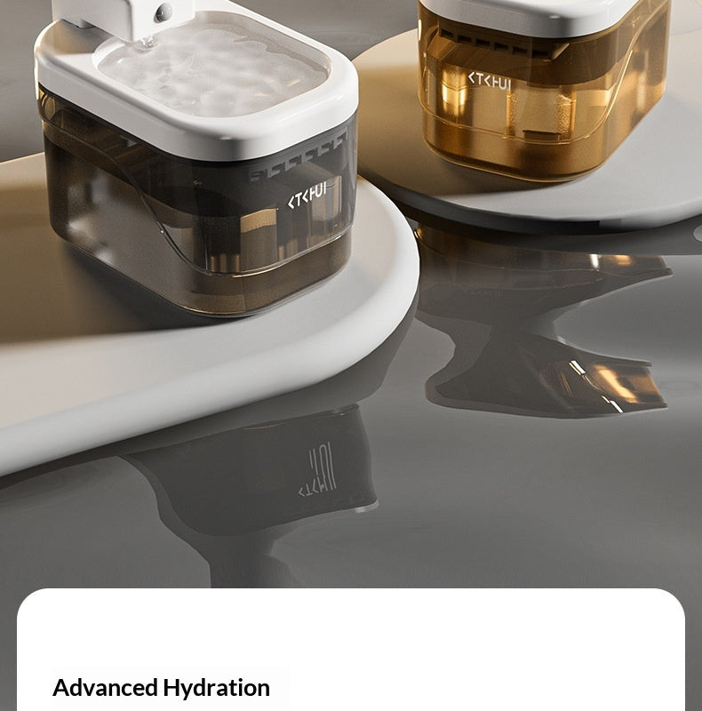 Fontaine d'eau pour animaux de compagnie filtrée à l'aide d'un capteur intelligent