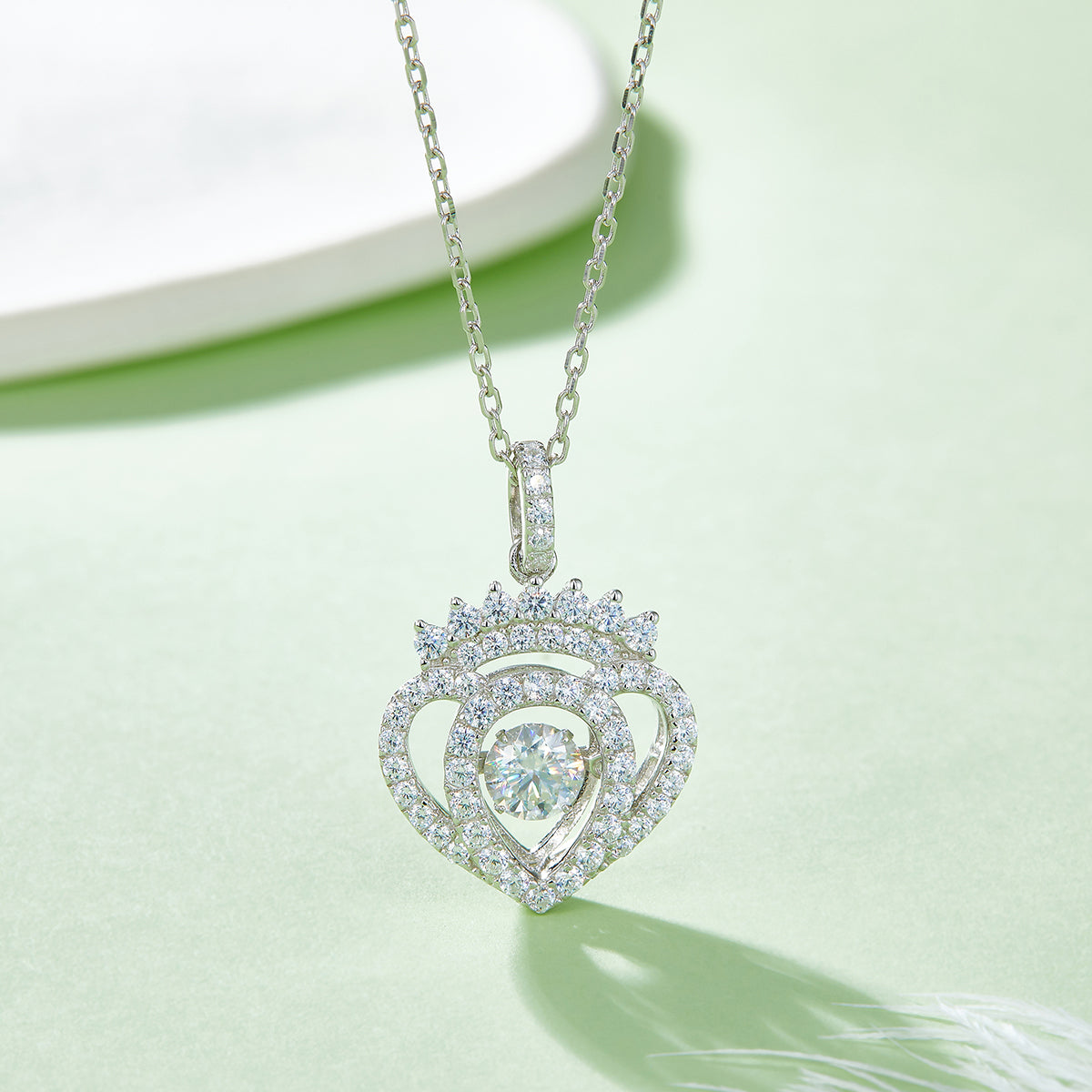 S925 Argent Sterling 0.5ct D Couleur VVS1 Coeur Moissanite Couronne Collier pendentif 45cm Plati