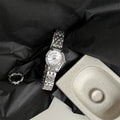 Cadran rond en forme de daisy avec embellissements diamant pour un Premium