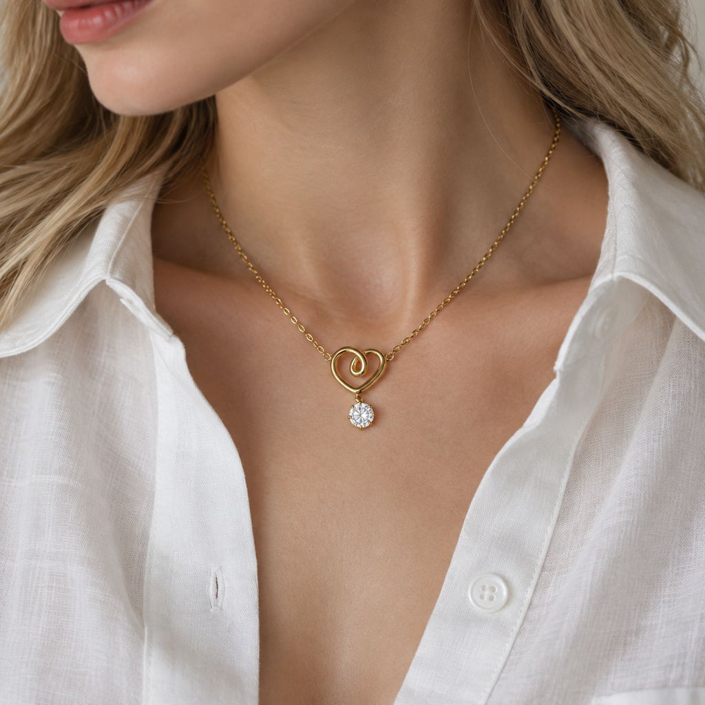 Collier en acier de titane Zircon en forme de cœur pour femmes