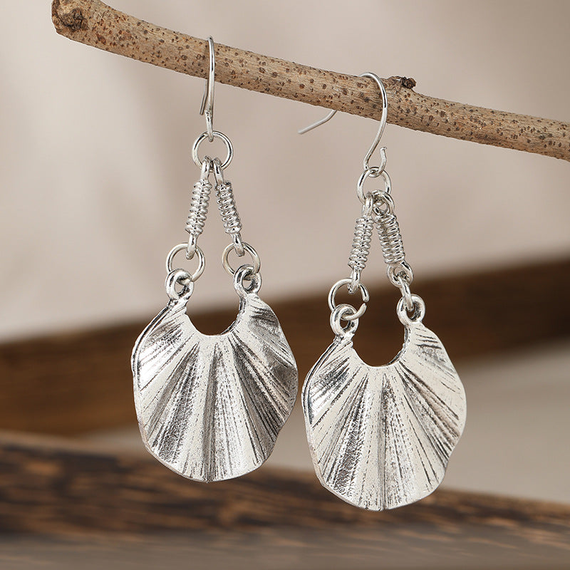 Boucles d'oreilles Retro Silver Bird avec pendentifs métalliques