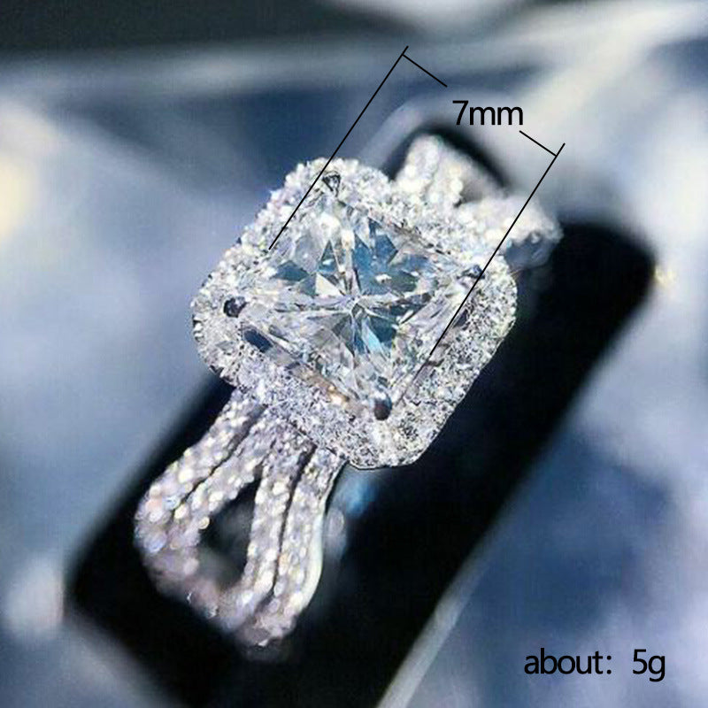 Exquise bague de fiançailles pour femmes Zircon pleine diamant