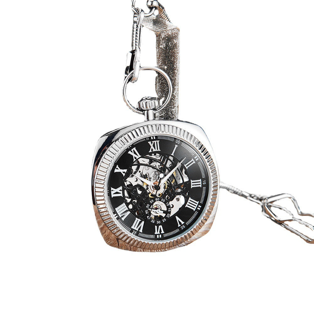 Montre de poche classique rétro tendance avec une chaîne