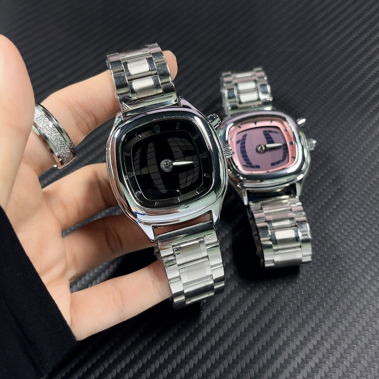 Montre d'affichage numérique de style rétro avec mains et chiffresexclusive Trendy Quartz Montre