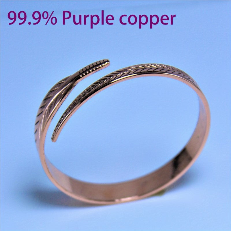 Bracelet en cuivre rétro avec un motif de feuille