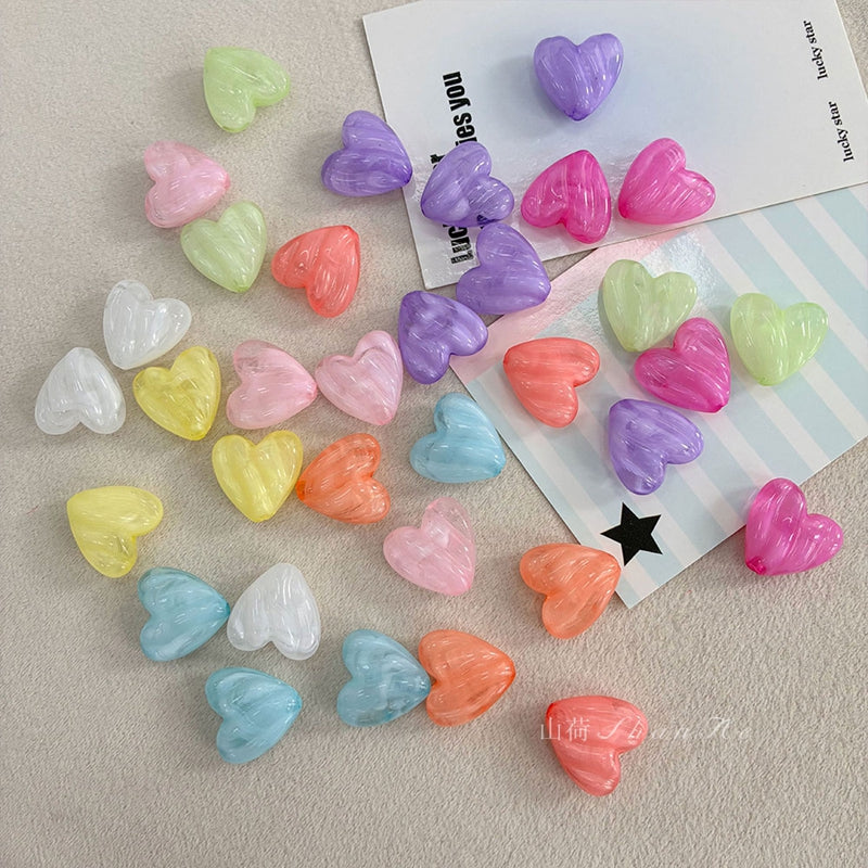 Perles de coeur en acrylique à deux tons