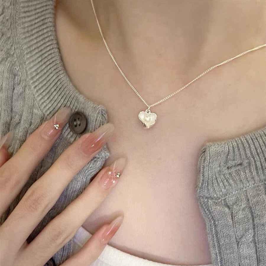 Élégant collier de choque Faux Pearl pour dames Collier de mode esthétique de luxe minimal