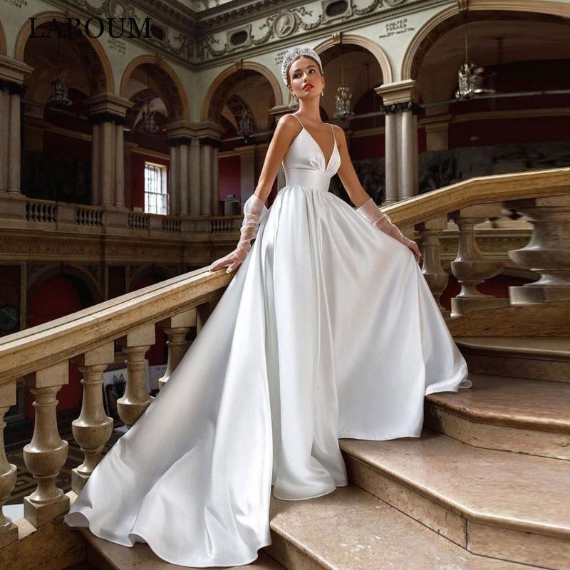 European And American-style Deep V-col Strap Satin robe de mariée légère