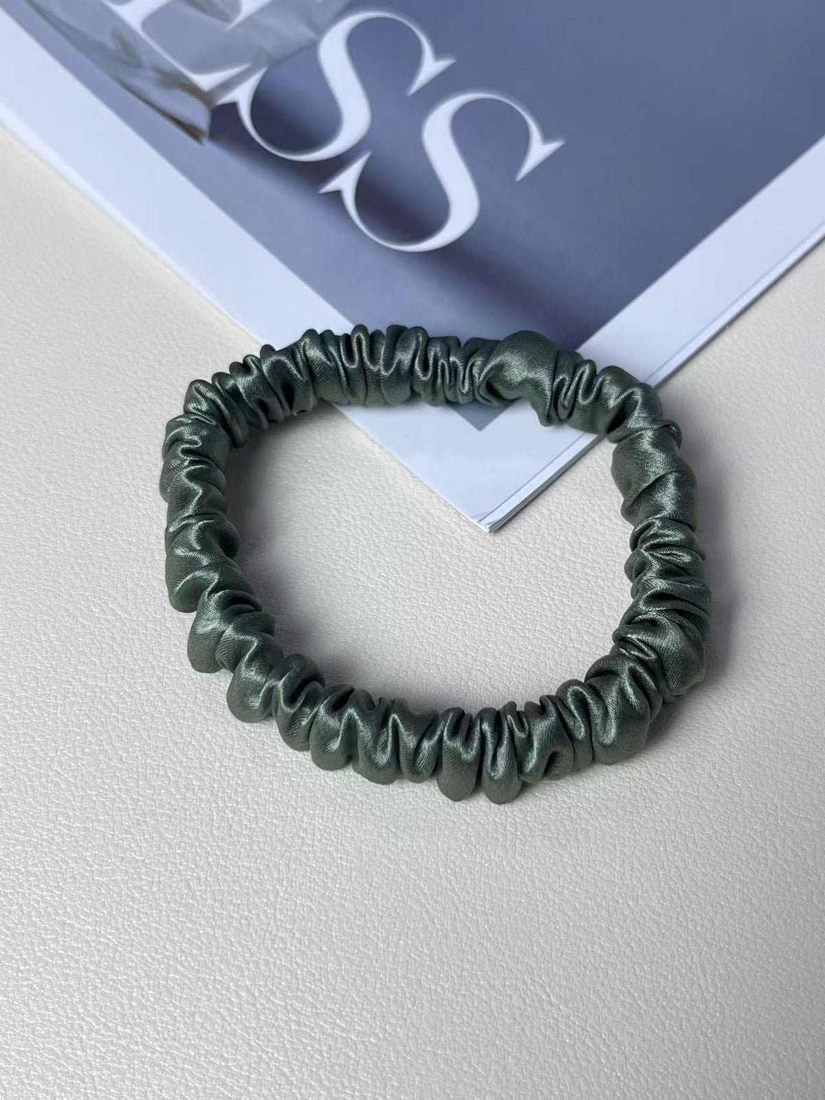 Silk Little Hair Ring Silk Satin Large Intestine Ring ne fait pas de mal à la corde des cheveux traceless