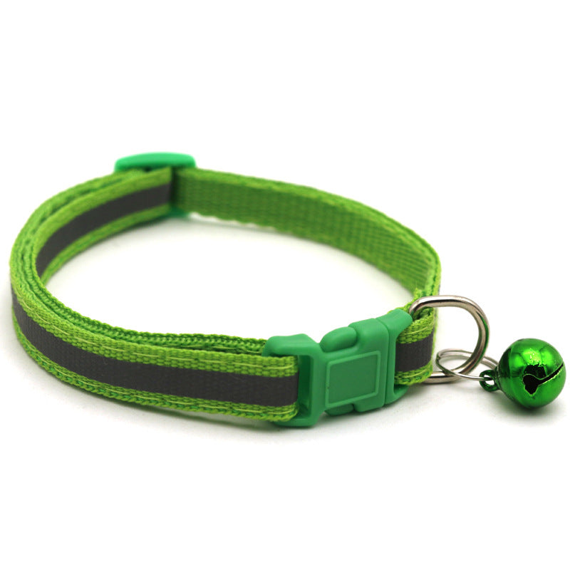 Collier de poupée en peluche avec boucle colorée