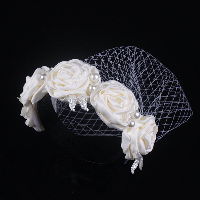 Robe de mariée Grande Fleur Satin Veil Coiffure Coiffure avec Accessoires