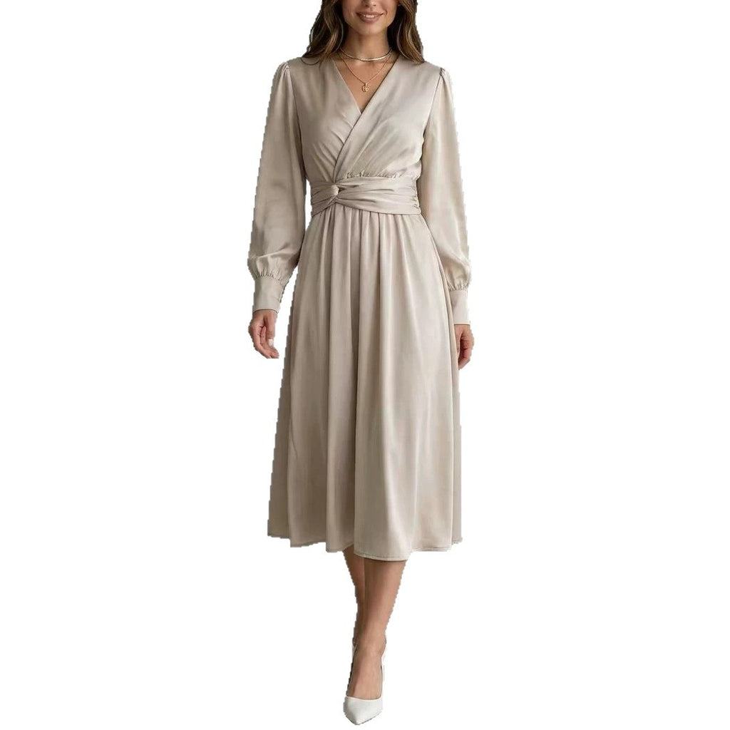 Élégante robe élégante à manches longues satinée de couleur solide