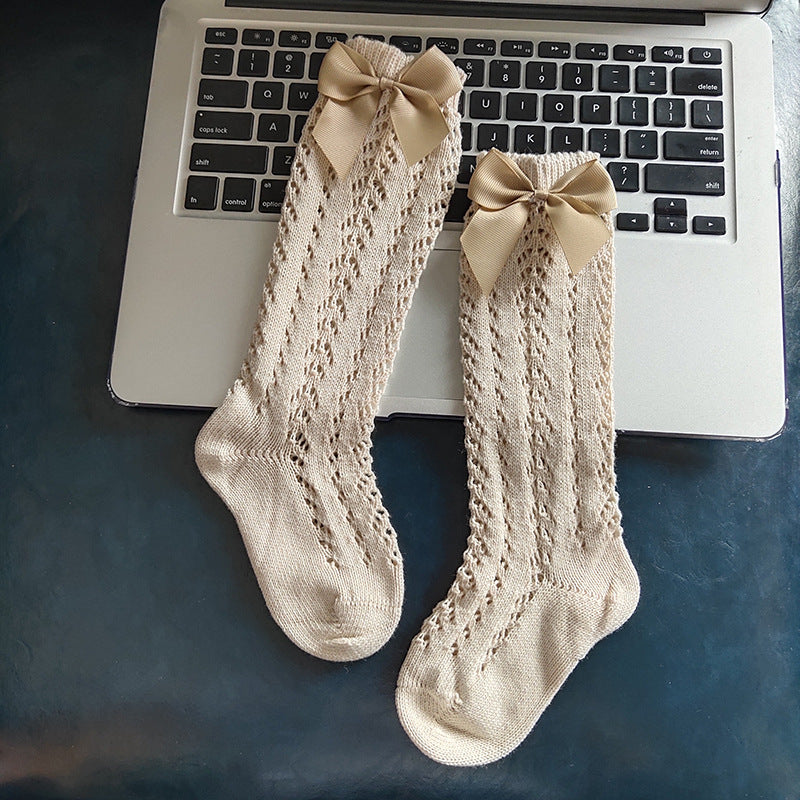 Chaussettes de longueur moyenne en maille de couleur solide pour enfants avec boucles amovibles