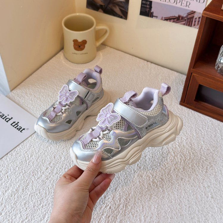 Sneakers de printemps et d'automne pour filles