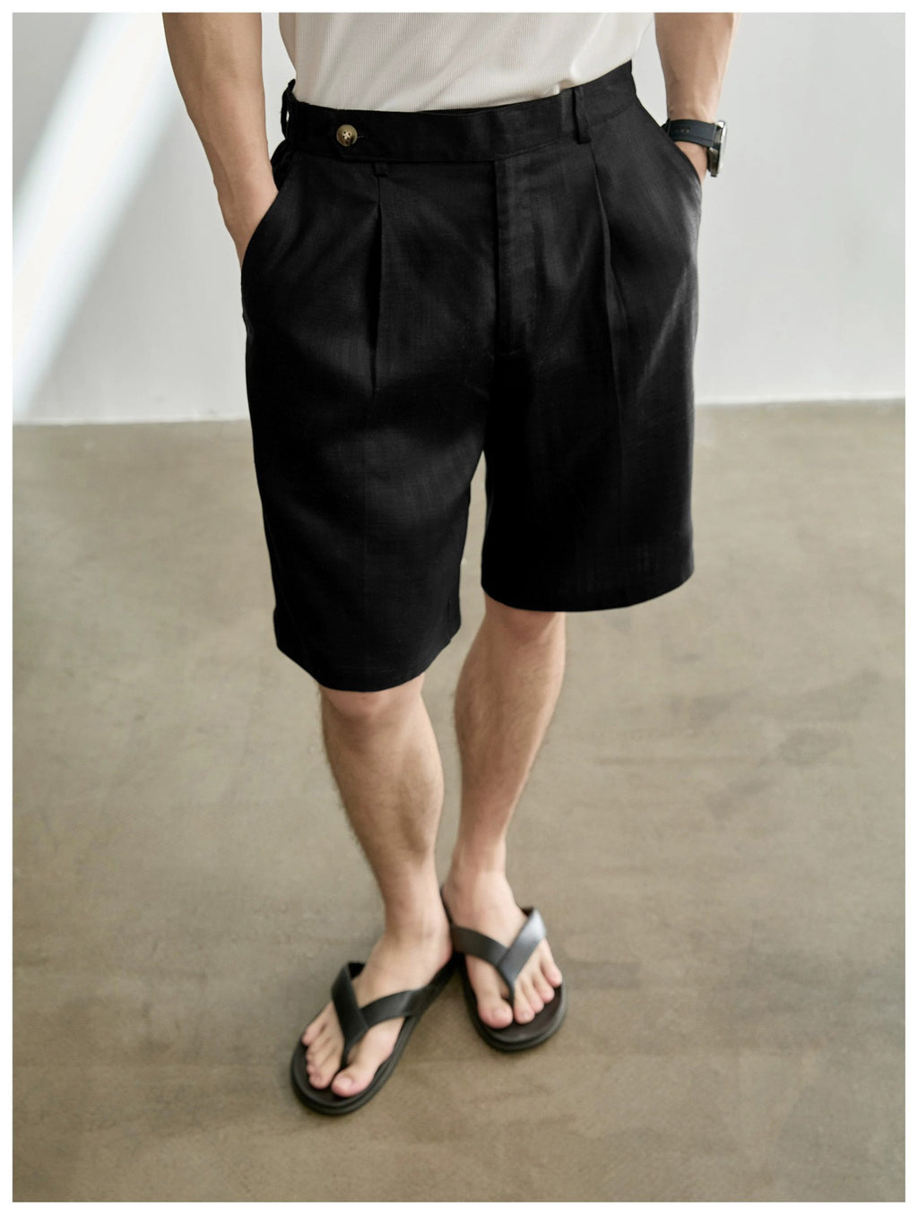 Short homme simple confortable et respirant
