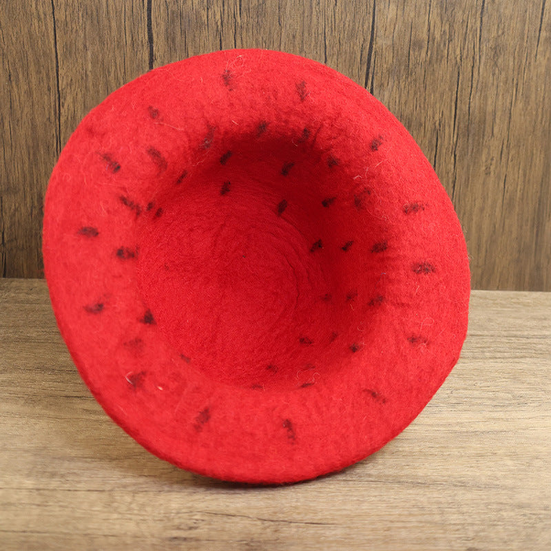 Chapeau d'accessoires pour vêtements en laine de fraise de fruits de style rue personnalisé