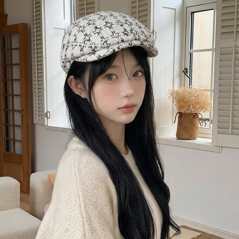 La petite casquette à motifs floraux, de style français, convient aux femmes du quotidien