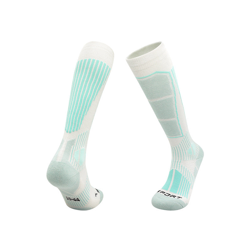 Thickness of professional ski socks in winter