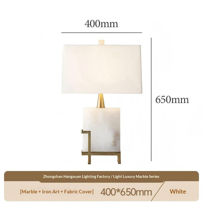Lampe décorative à base de marbre avec une ombre de tissu