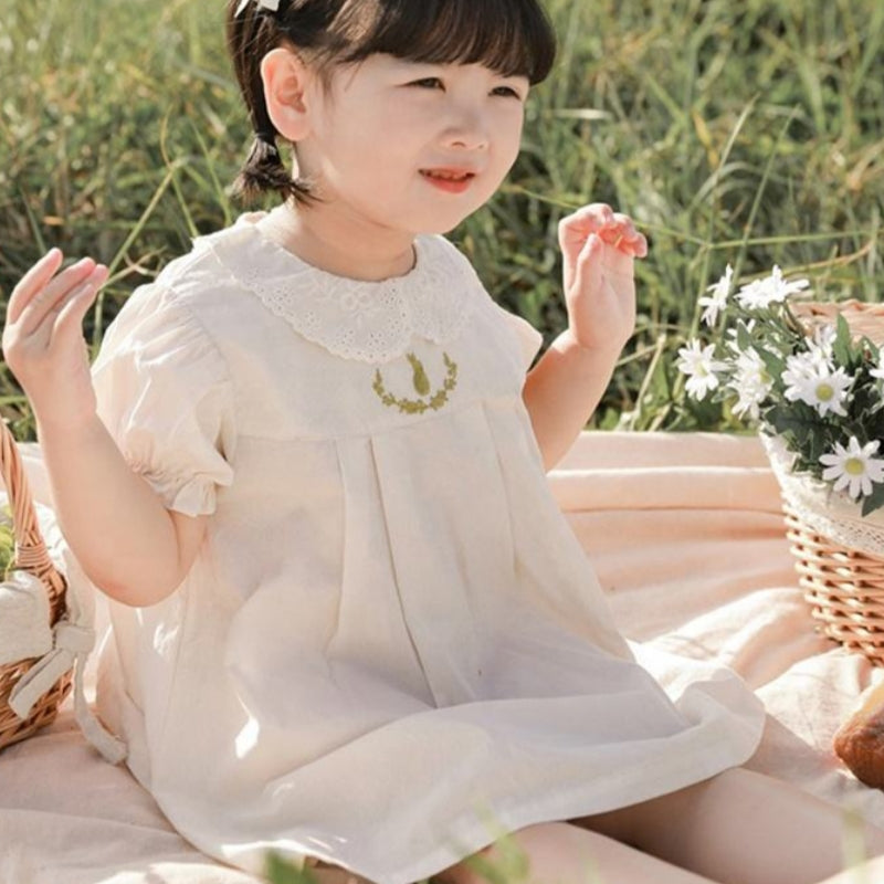 Robe blanche brodée en coton pur pour les filles