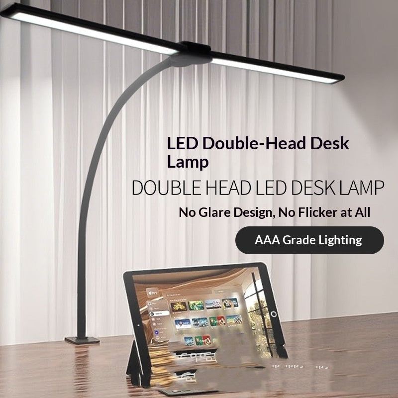 Lampe de bureau à double tête LED avec un long bras