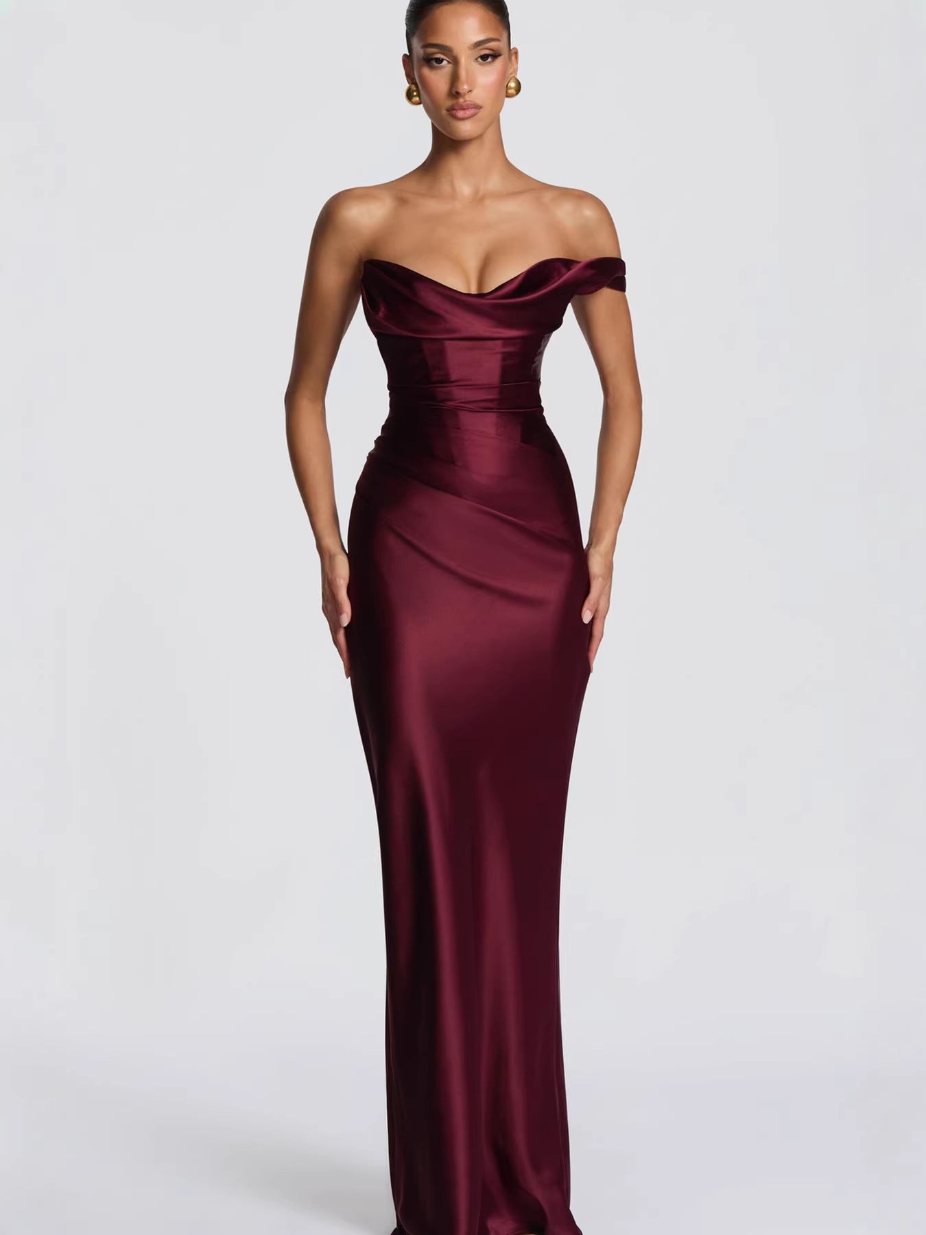Robe longue à cisaillement mince sans épaule