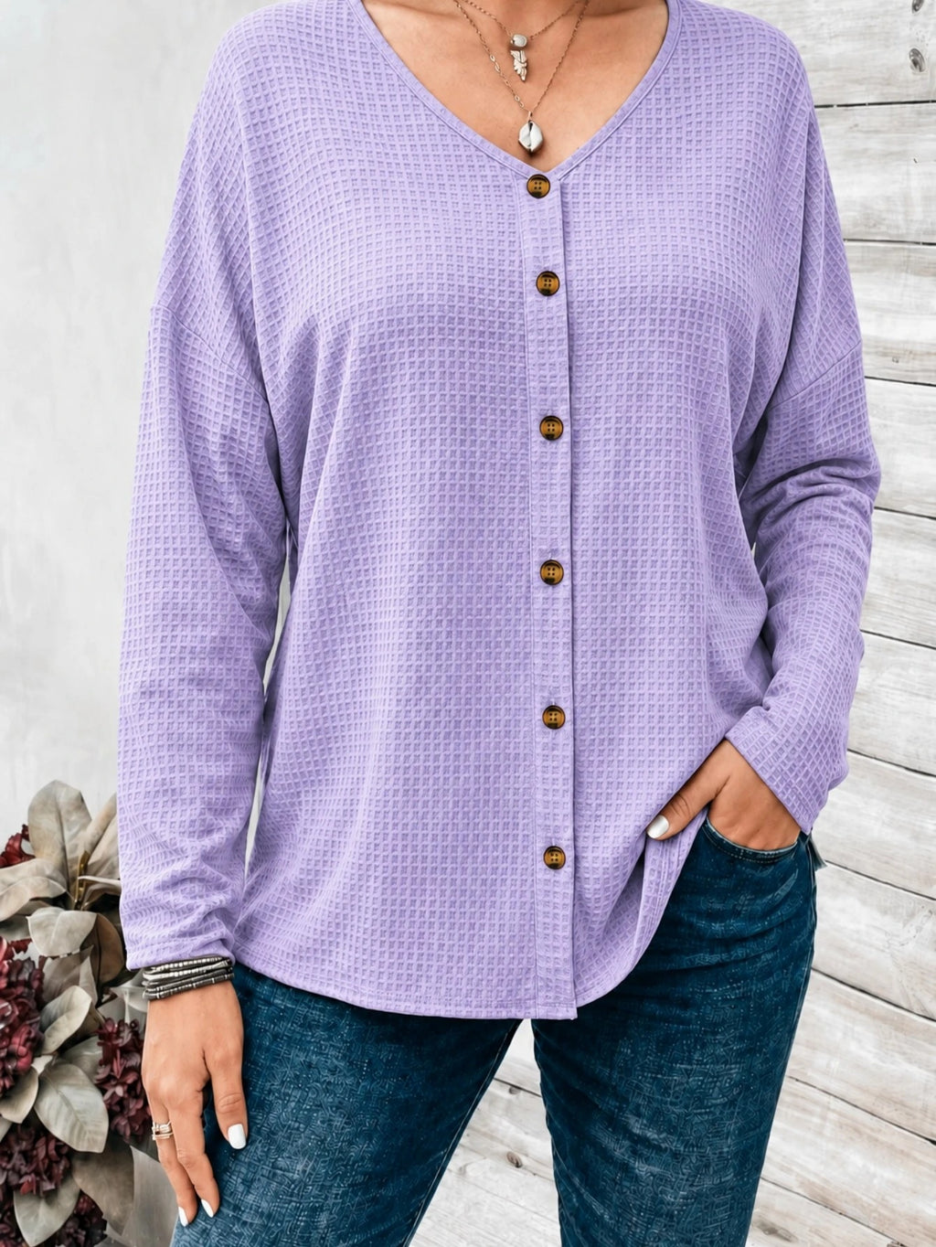 Blouse féminine avec épaules longues