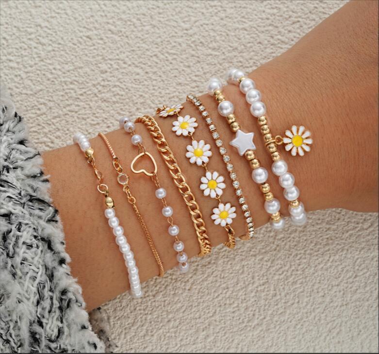 Ensemble de bracelets pour femmes de base en alliage européen et américain