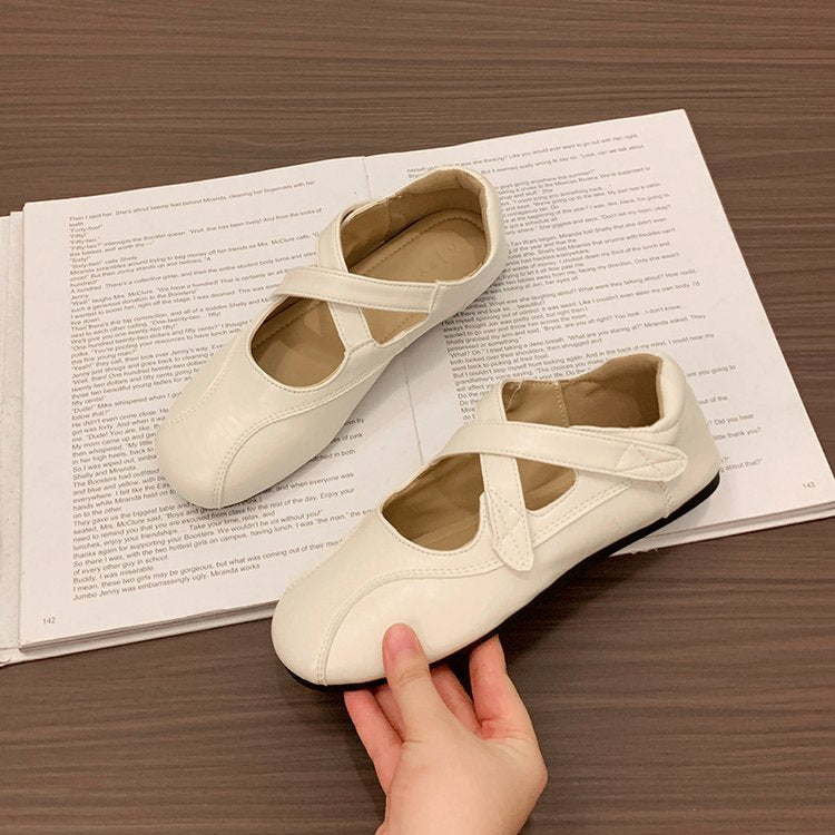 Femmes Crisscross Strap Low Cut Mary Janes