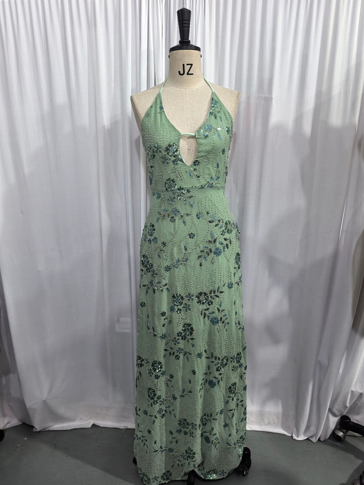 Elegant Backless Embroidered Lace Dress