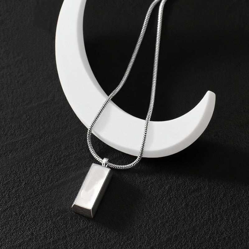 Collier pendentif carré minimaliste en acier inoxydable