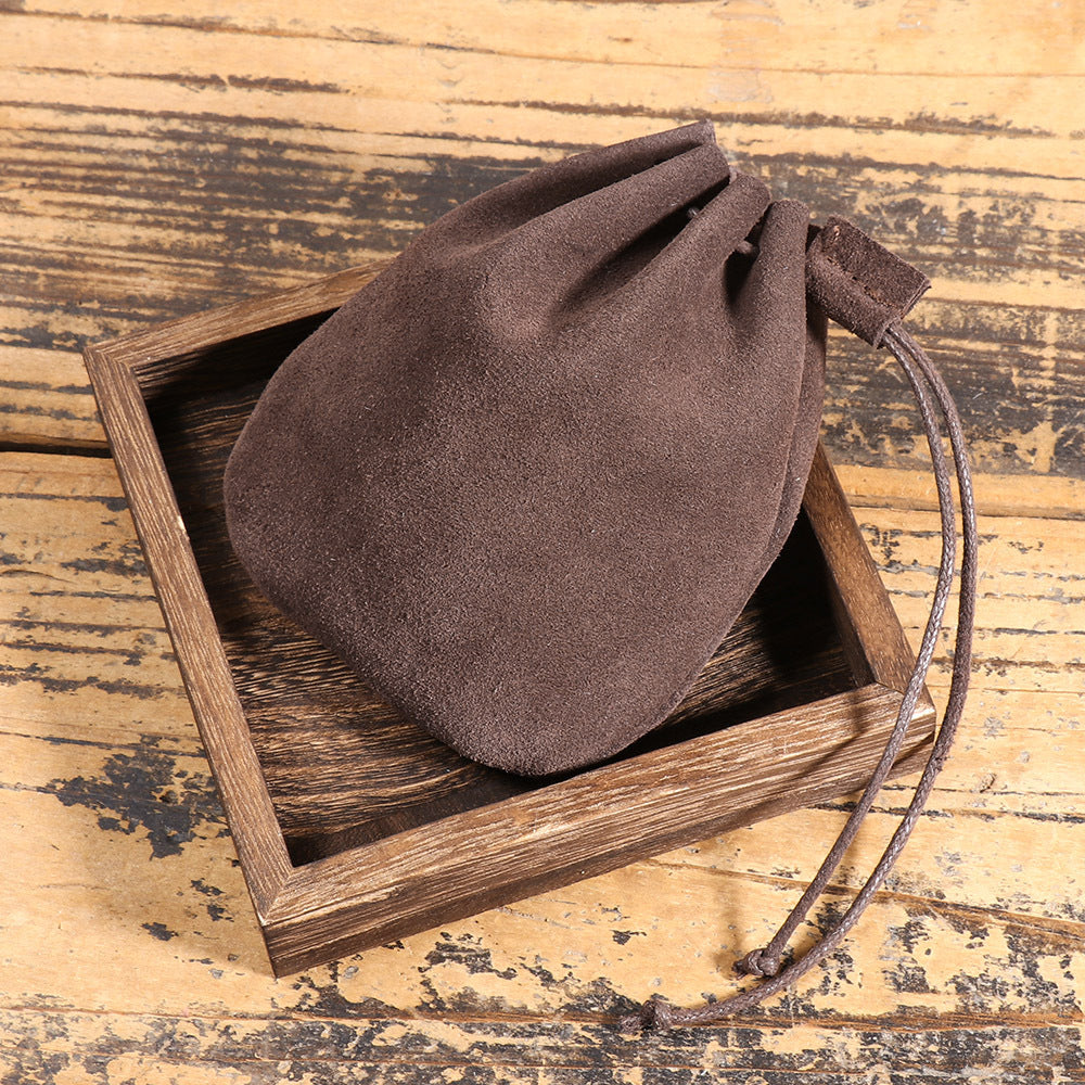 Pochette de rangement à cordons tressé en première couche